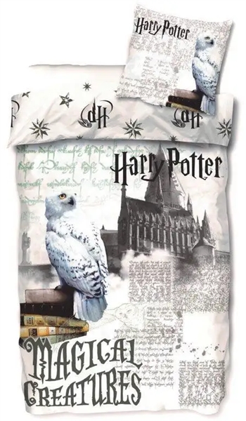 Billede af Harry Potter sengetøj - 140x200 cm - Hogwarts og Hedvig - Sengesæt 2 i 1 design - Dynebetræk i 100% bomuld hos Shopdyner.dk