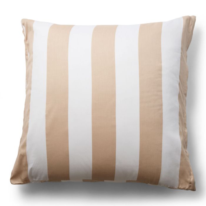 Pudebetræk i 100% blødt og lækkert bomuldssatin - 60x63 cm - Naturfarvet og hvidt - Nordic Stripe pudebetræk fra By Night