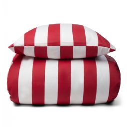 Sengetøj i 100% blødt og lækkert bomuldssatin - Flotte røde striber - Nordic Stripe sengesæt fra By Night
