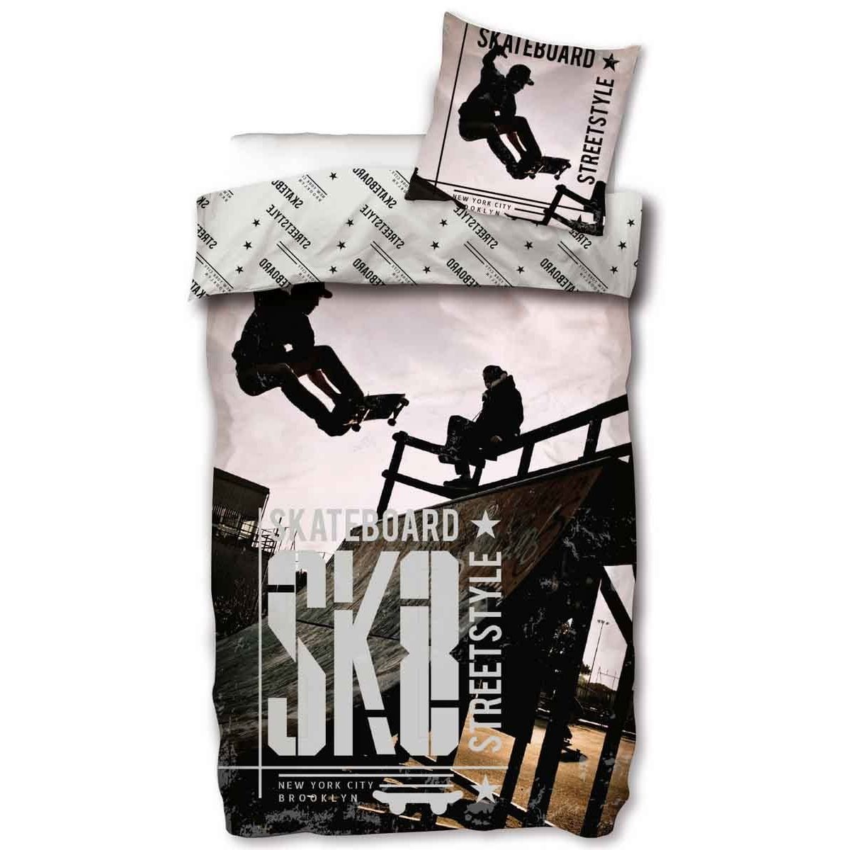 Sengetøj 140x200 cm - Børne Skater sengetøj med vendbart design - Streetstyle og skateboarding sengesæt i 100% bomuld billede